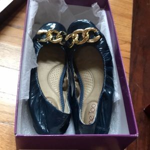 BRAND NEW** Me too Blue and Gold Loafer